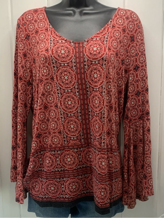 Rose & Olive Tops - Rose + Olive Top Size L Red Geometric Boho Bell Sleeve Jersey Stretch Western